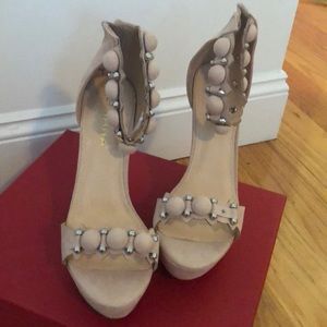 Nude Liliana wedges (never worn)